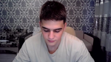 Cerberss_  11-08-2021 video lickfinger